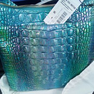 𝘽𝙧𝙖𝙣𝙙 𝙣𝙚𝙬 𝘽𝙧𝙖𝙝𝙢𝙞𝙣 𝙆𝙖𝙩𝙞𝙚 𝙞𝙣 𝘽𝙡𝙪𝙚 𝙩𝙤𝙥𝙖𝙯